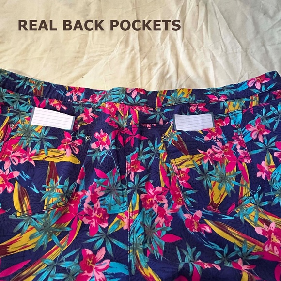 NEW PHOTOS! CAPRIS, FLORAL, SUMMER BLUE (Multicolour), SIZE 5X, BACK & COIN POCK - Picture 13 of 14